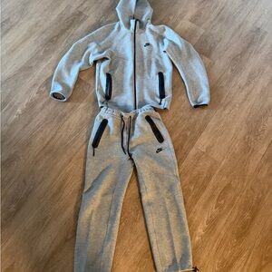 Nike tech Gray Hoodie and pants